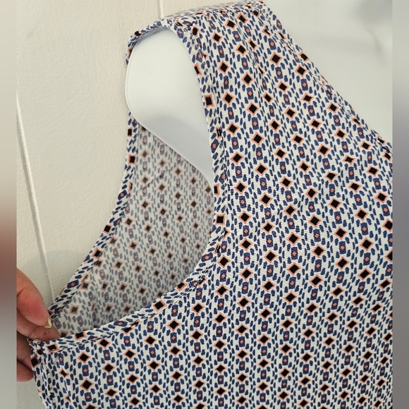 Tank top with lace detail - Picture 6 of 9